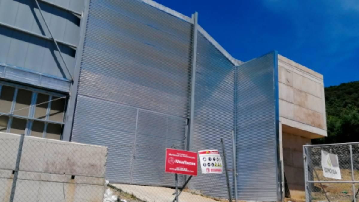 La Diputación de Córdoba licita la cuarta y quinta fase de la obra del Polideportivo de Villaharta tras 14 años de espera