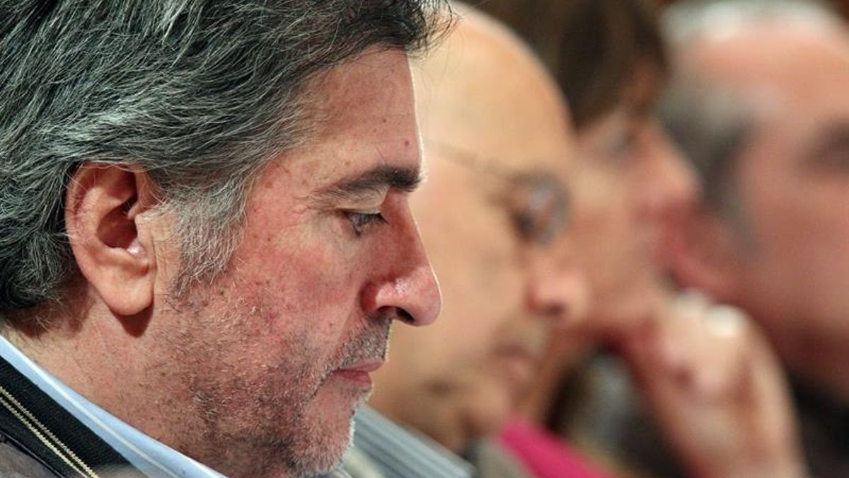 Eguigren, con Ares, Mendia y Arriola