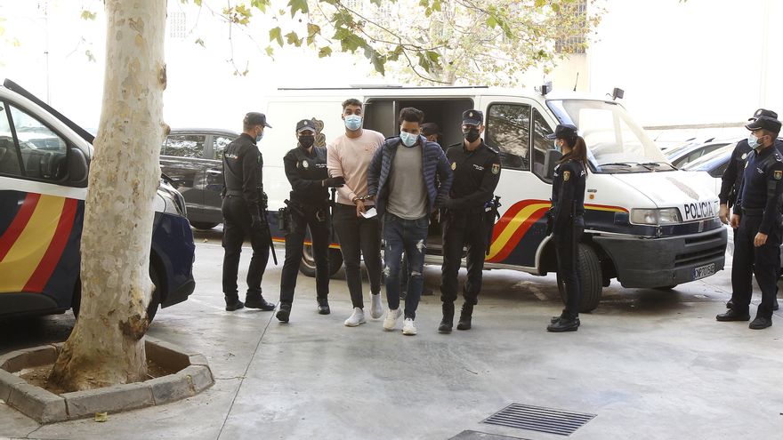 Una jueza procesa por sedición a 21 pasajeros que forzaron un aterrizaje de emergencia en Palma