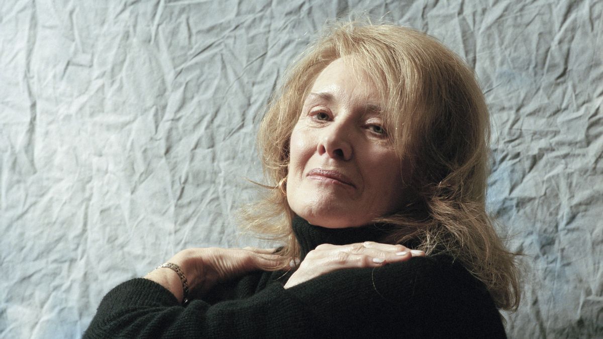 Annie Ernaux en un retrato de 1983