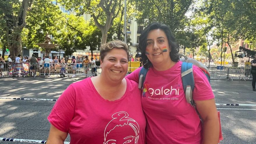 Marian y Almudena, en la manifestación del Orgullo.
