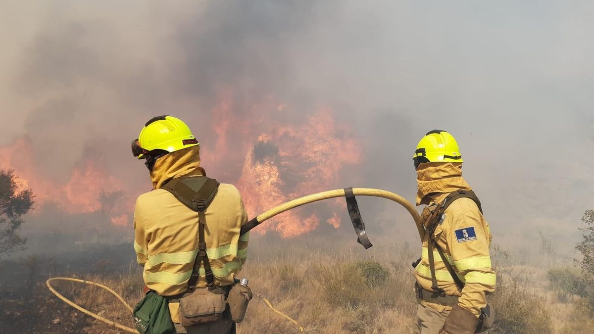 La Junta de Castilla y León refuerza con cinco cuadrillas el operativo contra incendios en Zamora y Burgos
