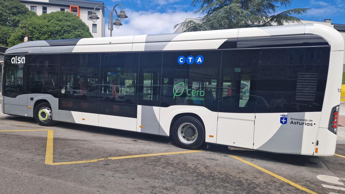 El transporte público por carretera bate su récord de usuarios en julio en Asturias