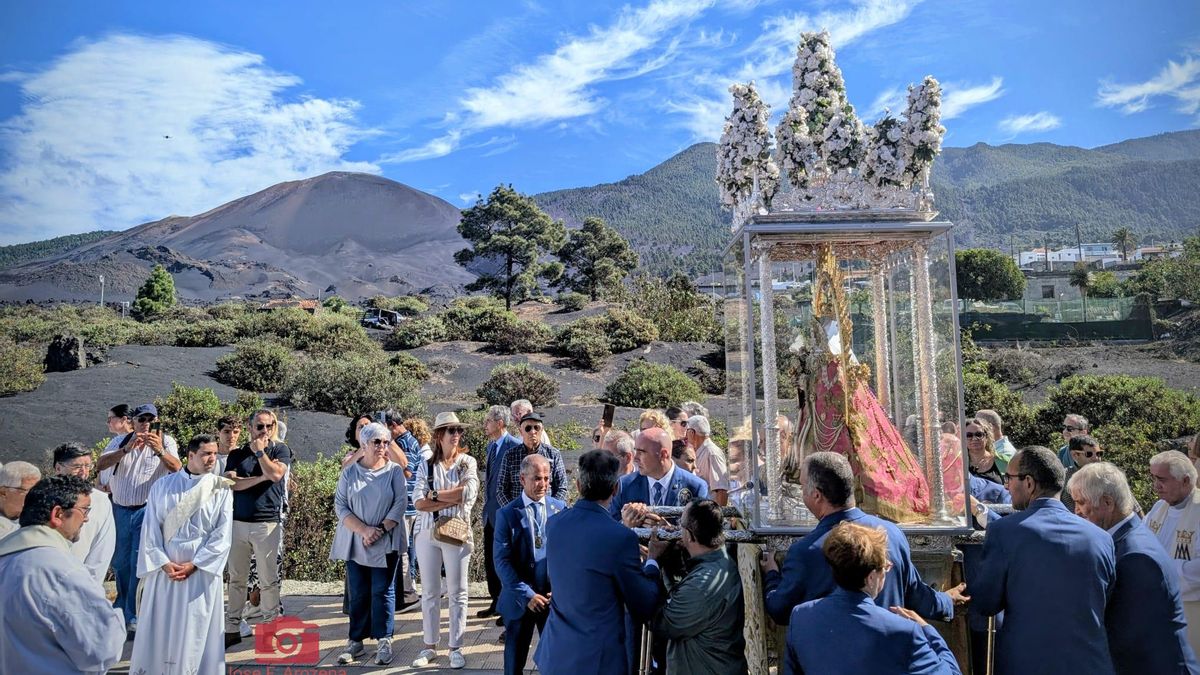 La Virgen de las Nieves visita a quienes el volcán sepultó dos veces