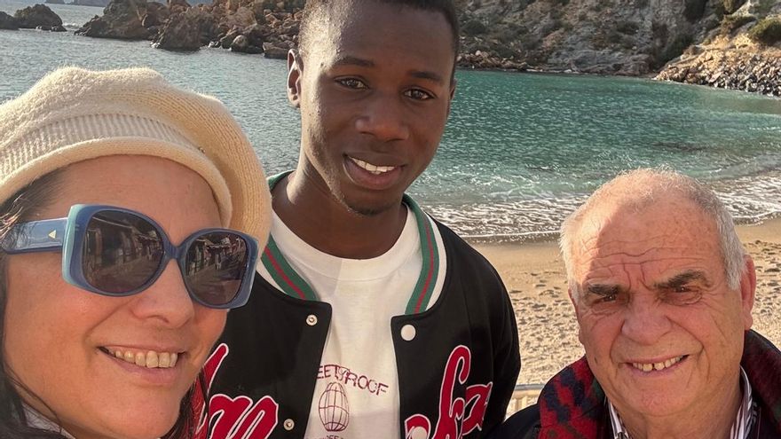 Anabel Sanabria, junto a Mohamed Diagne y José María Alcaraz