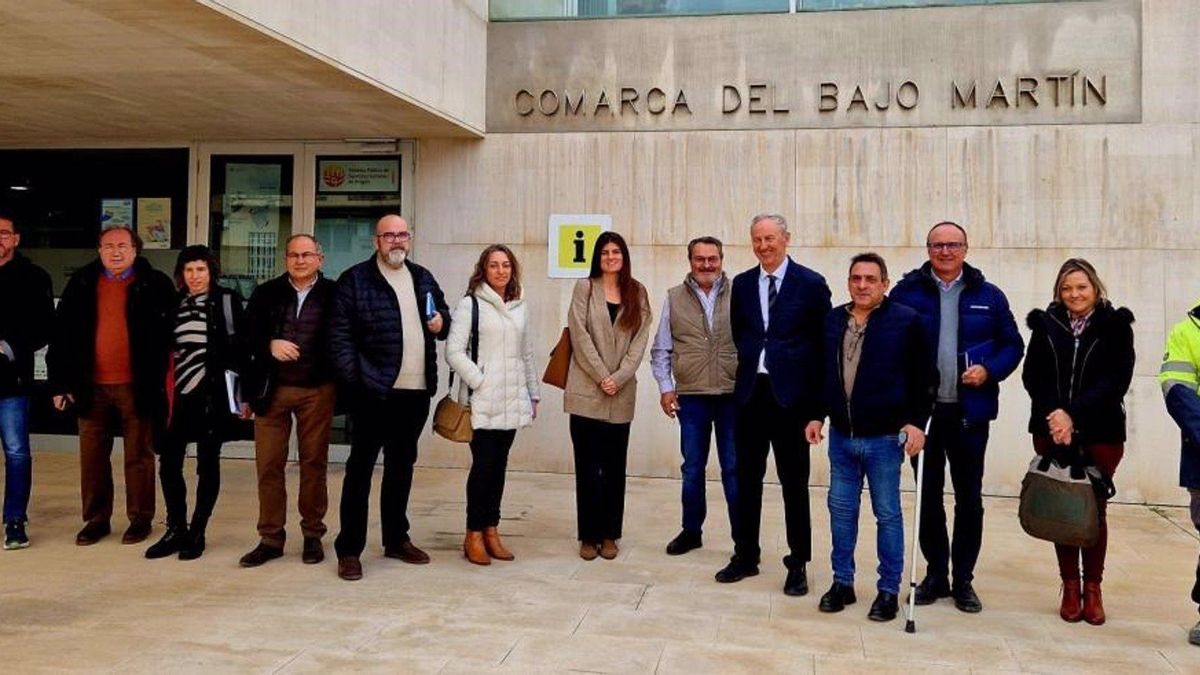 Participantes en la reunión mantenida en la sede de la comarca del Bajo Martín.