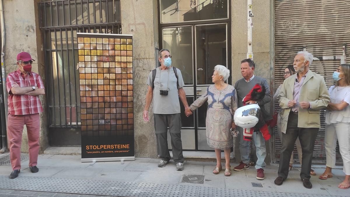 Quince 'stolpersteine' en Centro luchan contra la desmemoria