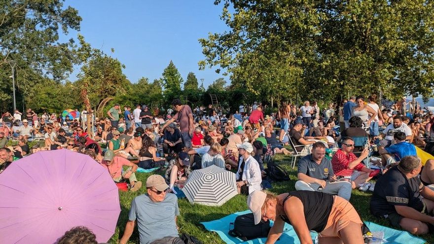 Miles de personas en Artxanda
