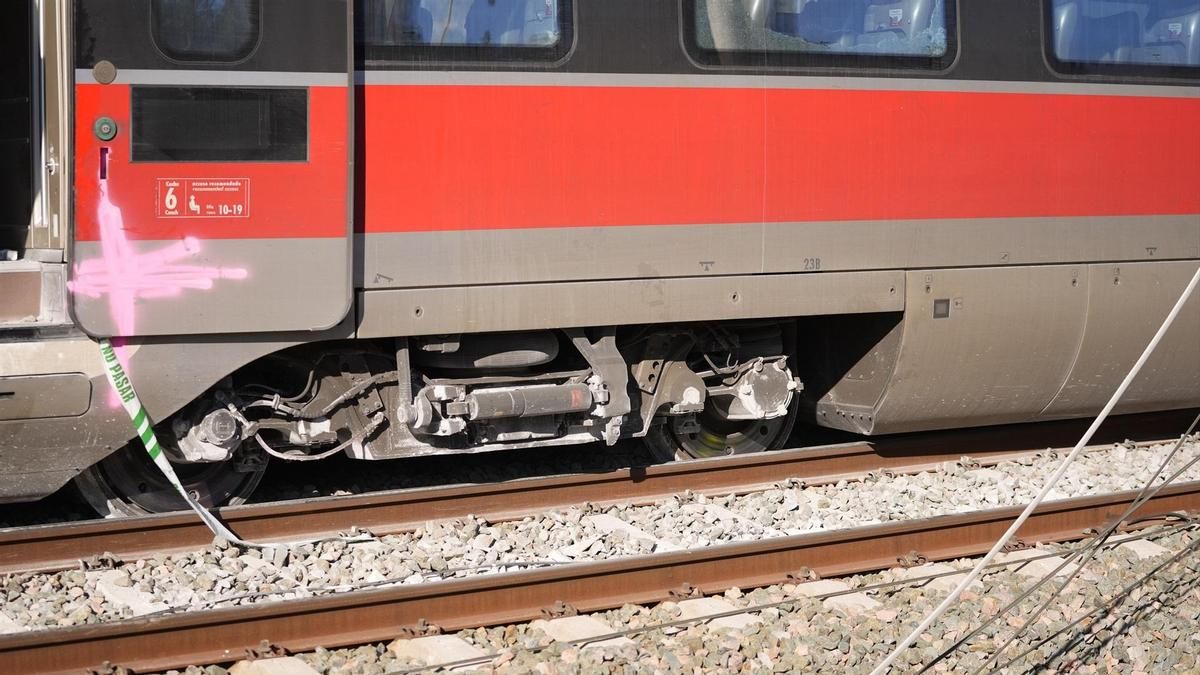 Uno de los vagones del tren de Iryo que descarriló, a 20 de enero de 2026, en Adamuz