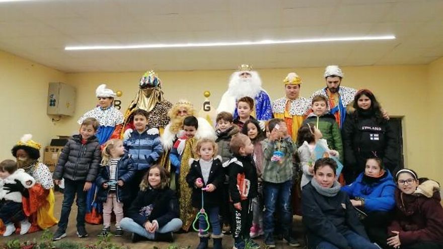 Cabalgata de Reyes Magos en Santas Martas.