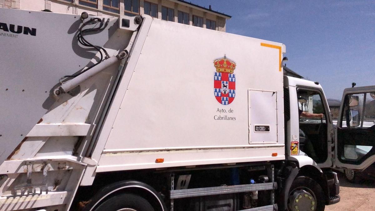 Cabrillanes pone fin a la privatización de la recogida de basura para ahorrar costes y evitar subidas de impuestos