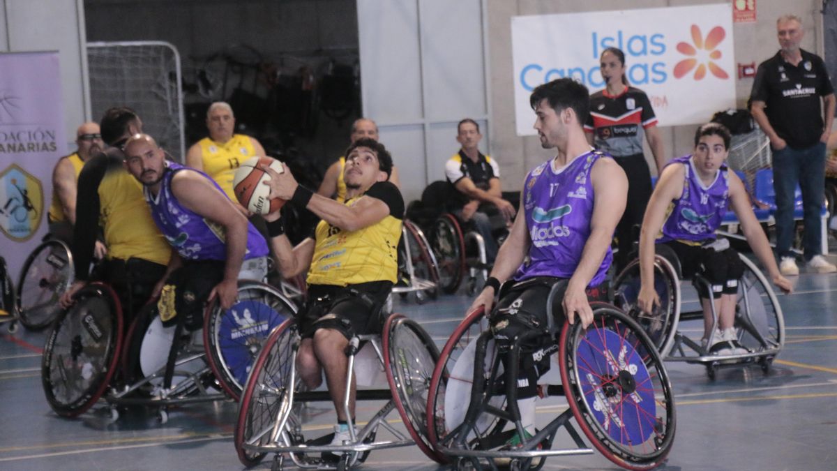 Dura derrota para el Santa Cruz ADEIN Tenerife Fundación CB Canarias