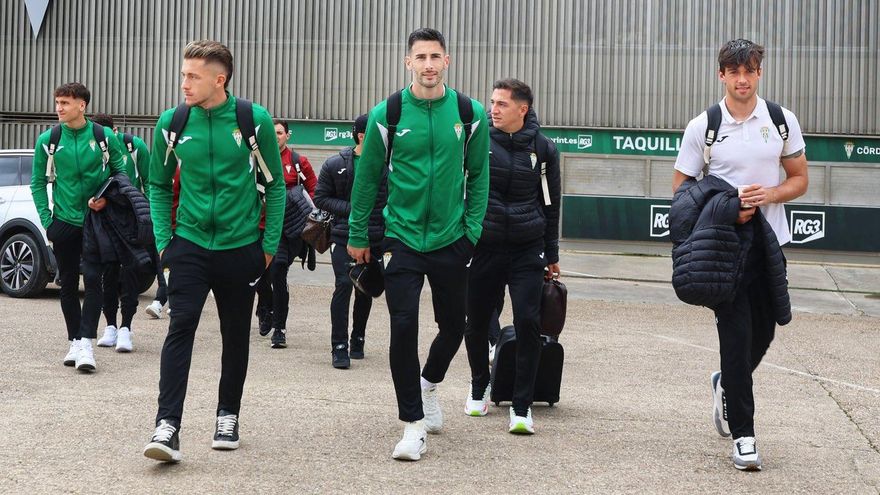 Expedición del Córdoba CF sale de El Arcángel