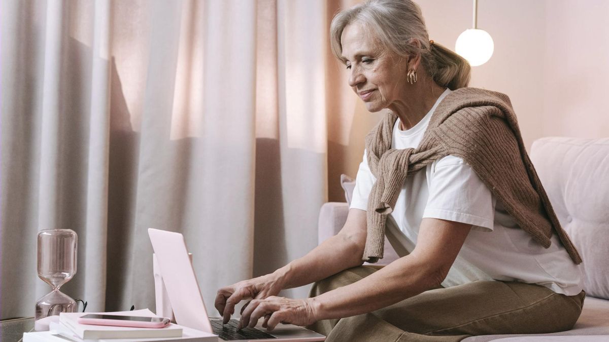 Un 7% de los jubilados volvió al trabajo por necesidad en Estados Unidos, donde hay récord de despidos