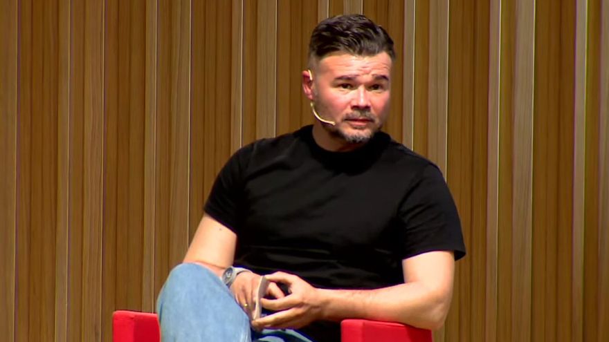 Gabriel Rufián, durante el acto con Irene Montero.