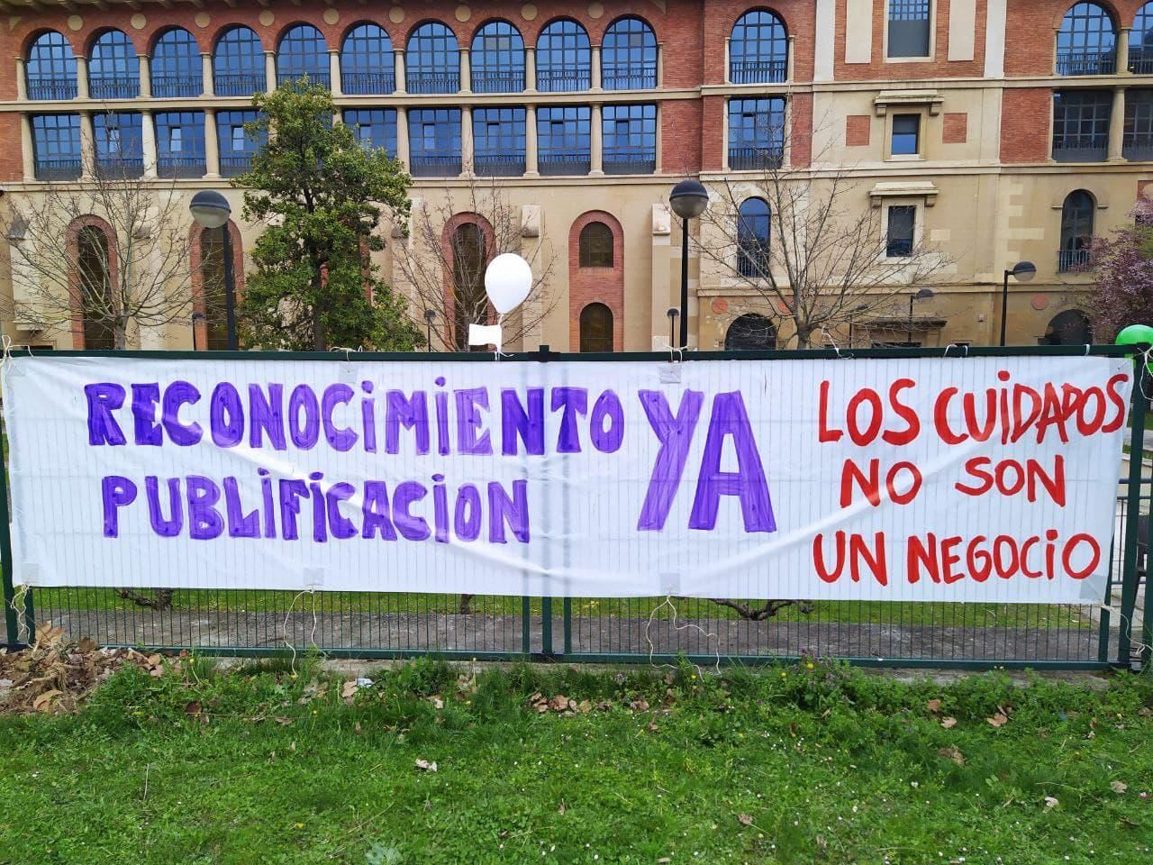 Las imágenes del 8M en Navarra, una jornada con los cuidados en el centro