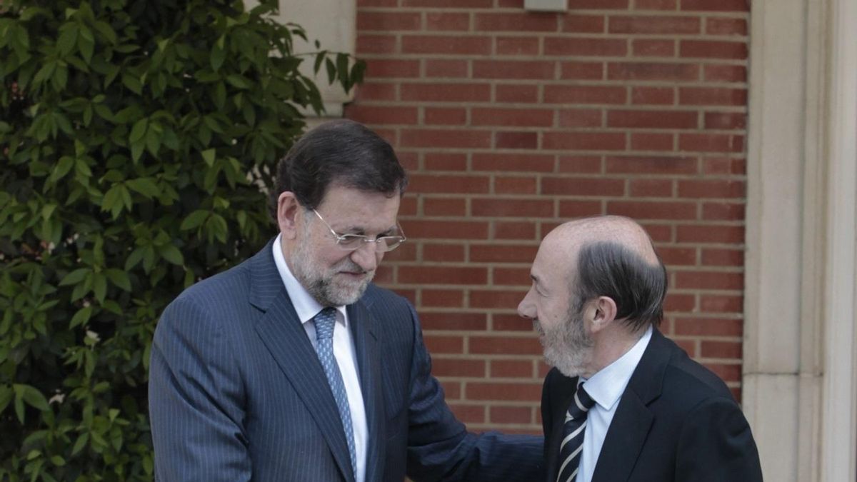 Rajoy recibe hoy en la Moncloa a Rubalcaba para formalizar el acuerdo sobre la UE