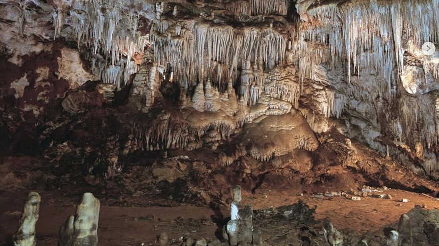 Formaciones de la caverna. Cueva del soplao.