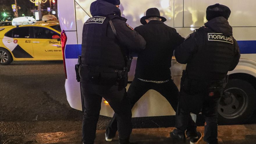 Al menos 600 detenidos en Rusia en protestas contra la guerra EFE/EPA/MAXIM SHIPENKOV