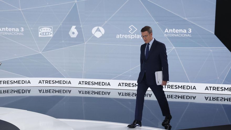 El candidato del PP, Alberto Núñez Feijóo, antes del 'cara a cara' con Pedro Sánchez.