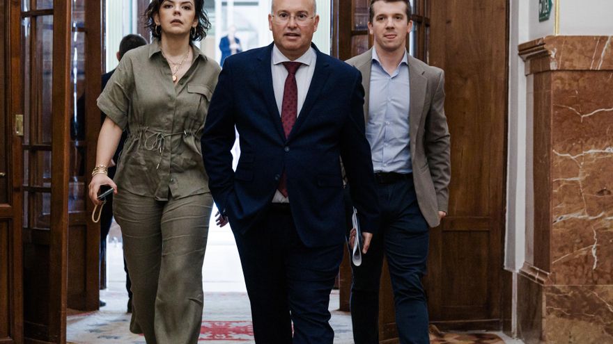 El portavoz del grupo parlamentario Popular, Miguel Tellado, durante la celebración en el Congreso de los Diputados de una sesión plenaria, a 19 de junio de 2025, en Madrid (España).