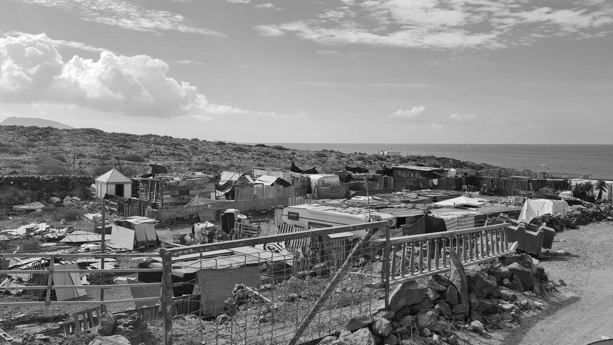 Chabolismo junto al Puertito de Adeje, en el sur de Tenerife.