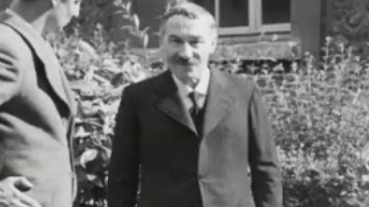 El primer inmunizado contra la rabia eligió la muerte cuando los nazis le exigieron abrir la cripta de Pasteur... o no