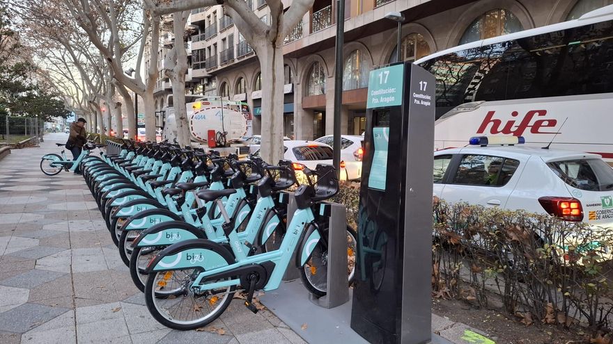 El nuevo servicio de Bizi eléctrica de Zaragoza registra 6.089 viajes el primer día y ya cuenta con 8.500 usuarios