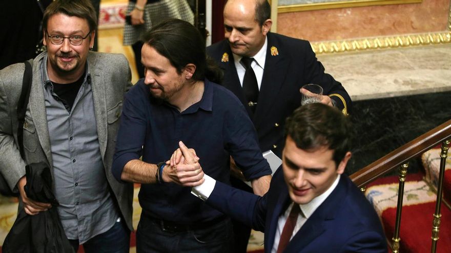 Albert Rivera, Pablo Iglesias y Xavi Domènech (En Comú Podem), en la sesión de constitución del Congreso.