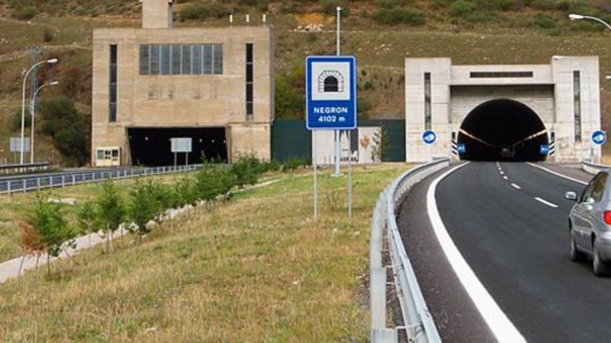 Transportes trabaja en un "refuerzo" en El Negrón para que esté listo para la operación retorno
