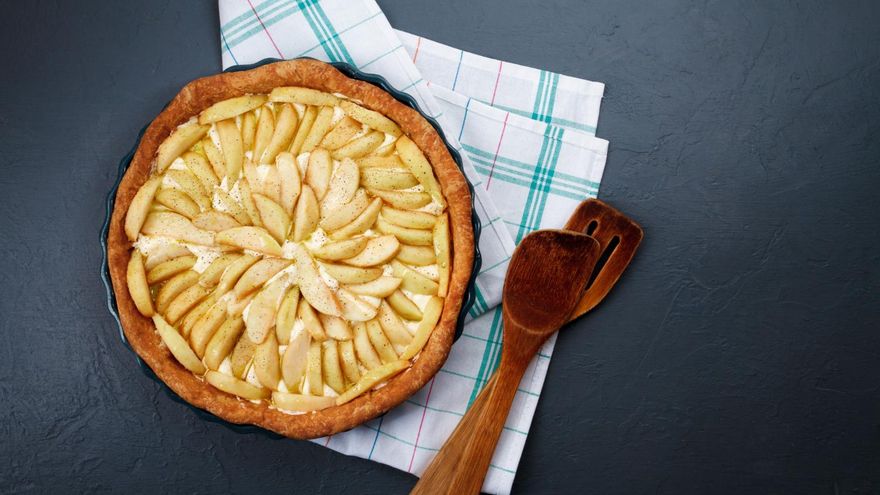 Tarta de manzana con crema pastelera: el postre tradicional y sencillo para deleitarse toda la semana