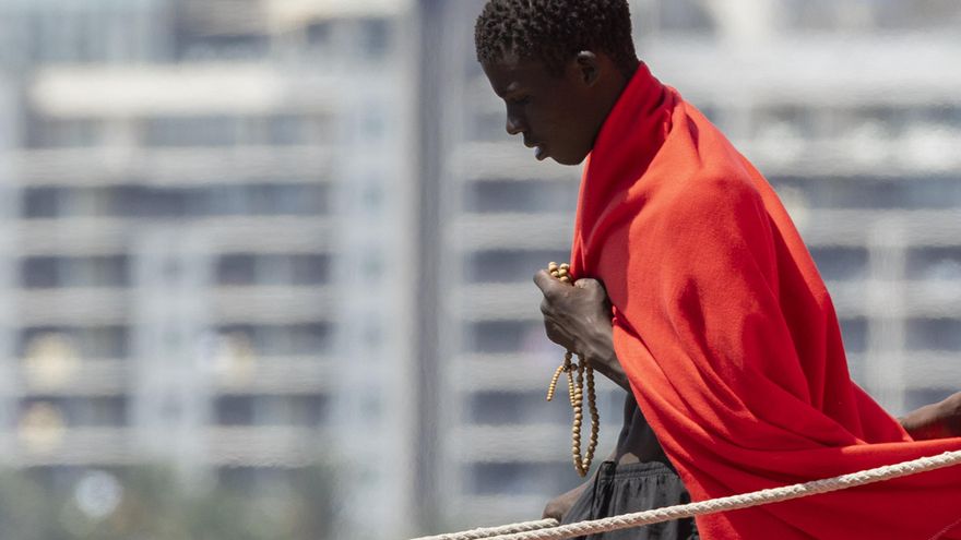 Canarias pedirá este miércoles declarar la contingencia migratoria para iniciar las derivaciones de menores migrantes