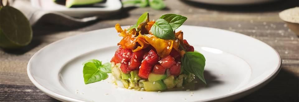 Tartar de sandía y aguacate.