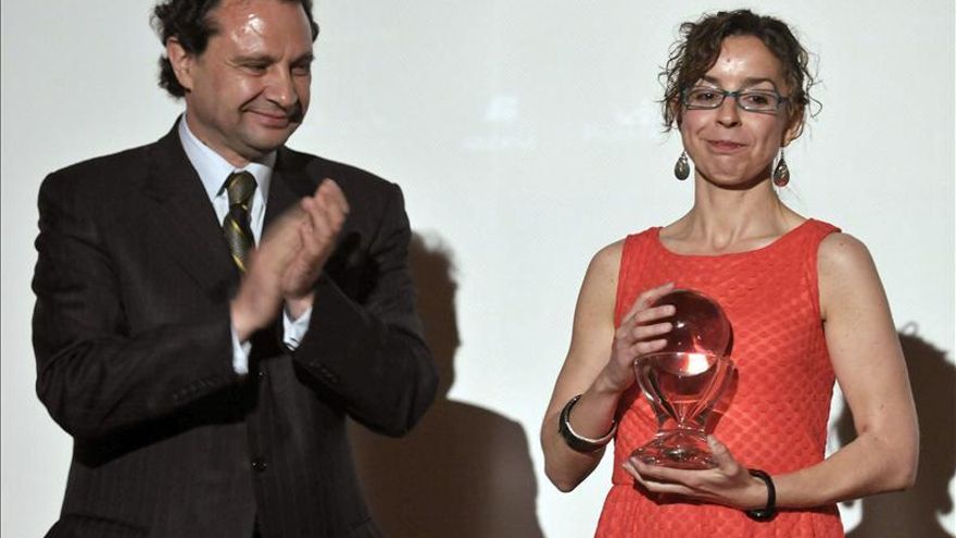 Mónica Bernabé, de El Mundo, gana el Premio Cirilo Rodríguez para corresponsales