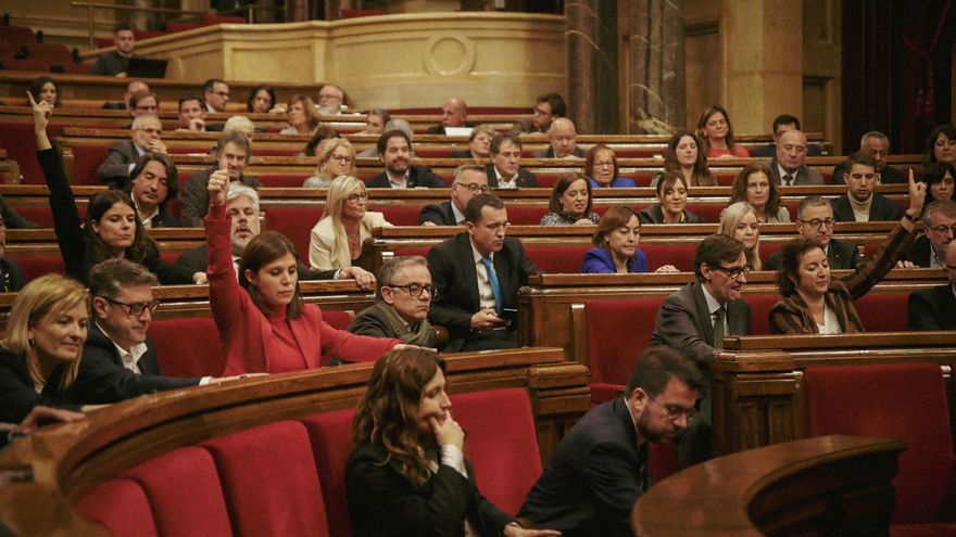 El Constitucional tumba el voto telemático del Parlament y complica que Puigdemont vote la Mesa el lunes