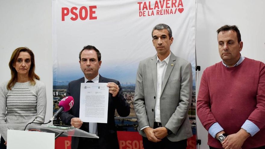 El PSOE denuncia ante la Policía Nacional los "actos vandálicos" en sus sedes de Talavera de la Reina y Guadalajara