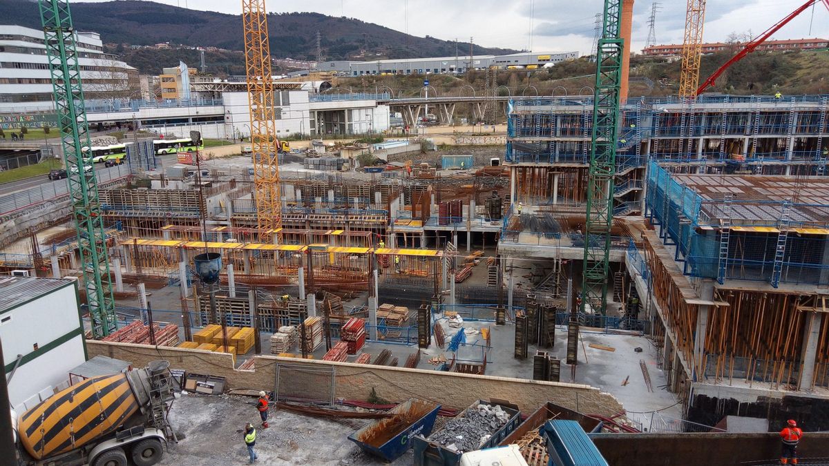 Archivo - La licitación pública crece un 61% hasta junio con más de 363 millones de euros en la Comunitat Valenciana