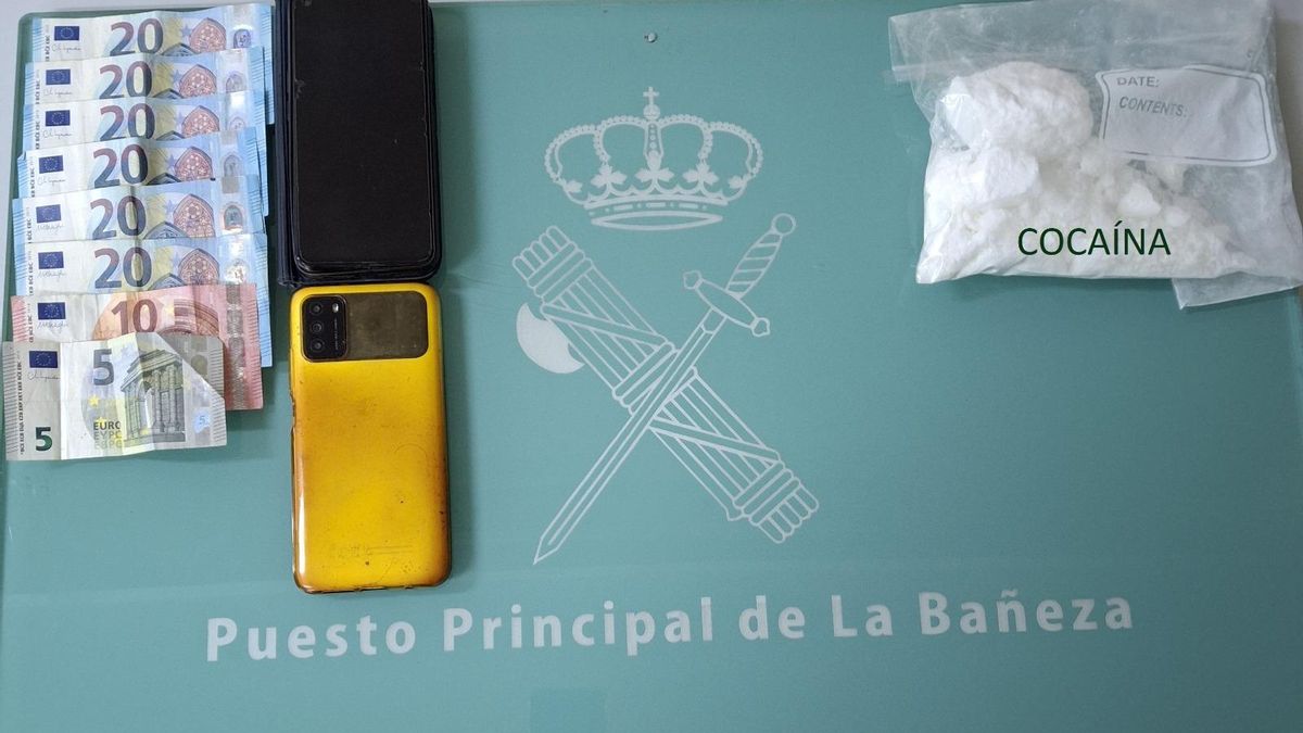 Pillan a un hombre de 38 años en la estación de autobuses de La Bañeza con más de 200 gramos de cocaína