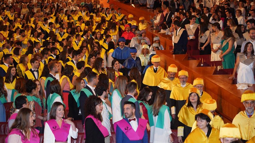 El Gobierno de Pradales pide a la EHU que amplíe las plazas de Medicina en euskera incluso con clases en castellano