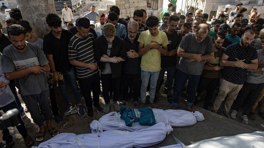 Una matanza israelí en una cafetería de Gaza deja al menos 24 muertos: "Era una escena espeluznante"