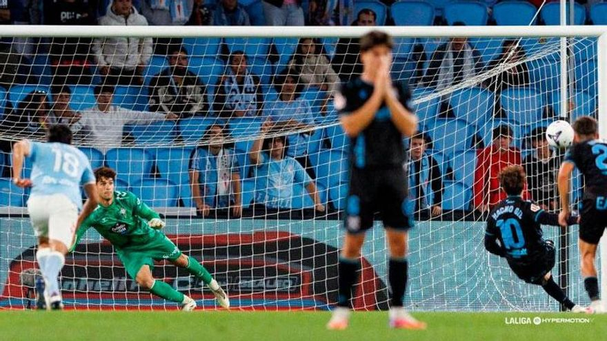 Nacho Gil le da un punto al Tenerife y luego le quita dos