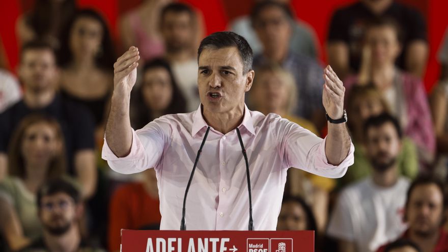 El presidente del Gobierno, Pedro Sánchez, durante su intervención en el acto de arranque de la campaña electoral del PSOE, este jueves en la Casa de Campo de Madrid. EFE/ Sergio Pérez