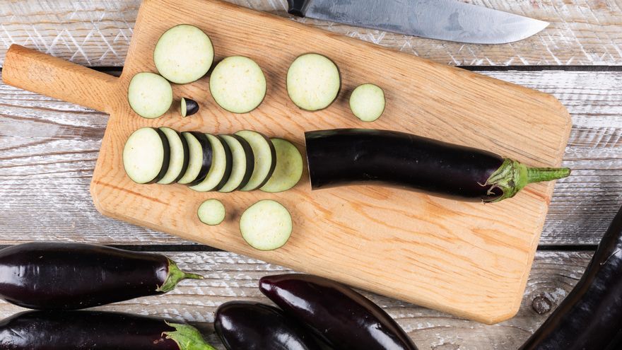 Siete recetas con berenjenas fáciles e irresistibles que te apañan un almuerzo o una cena