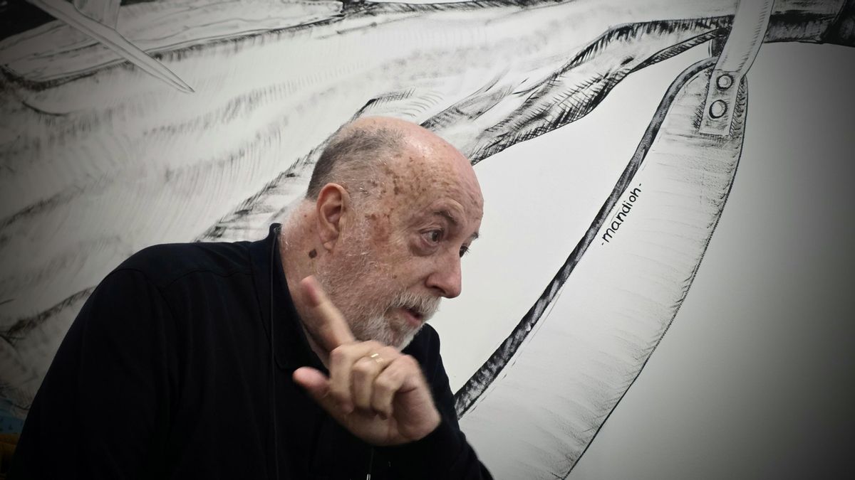 Miguel Herráez, escritor y autor de 'Aparte de lo otro': "Faltan relatos sobre la València de la Transición"