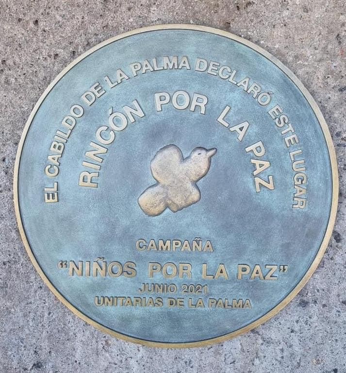 Placa colocada en el 'Rincón de la Paz'.