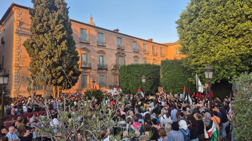 photo 5978653270295563620 y