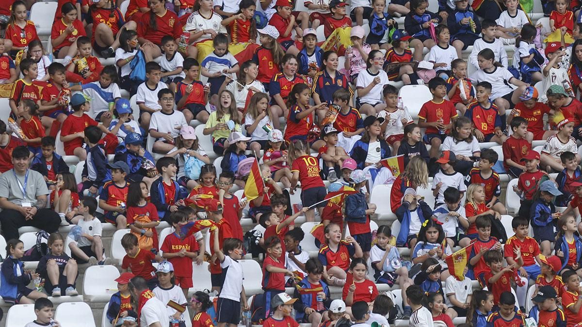 Las imágenes del partido España - Ucrania Sub 17 en El Arcángel