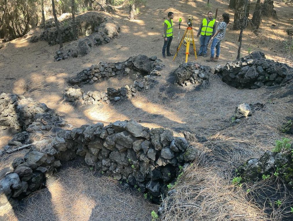 Los técnicos que realizaron el levantamiento topográfico del poblado, el pasado el martes 7 de marzo