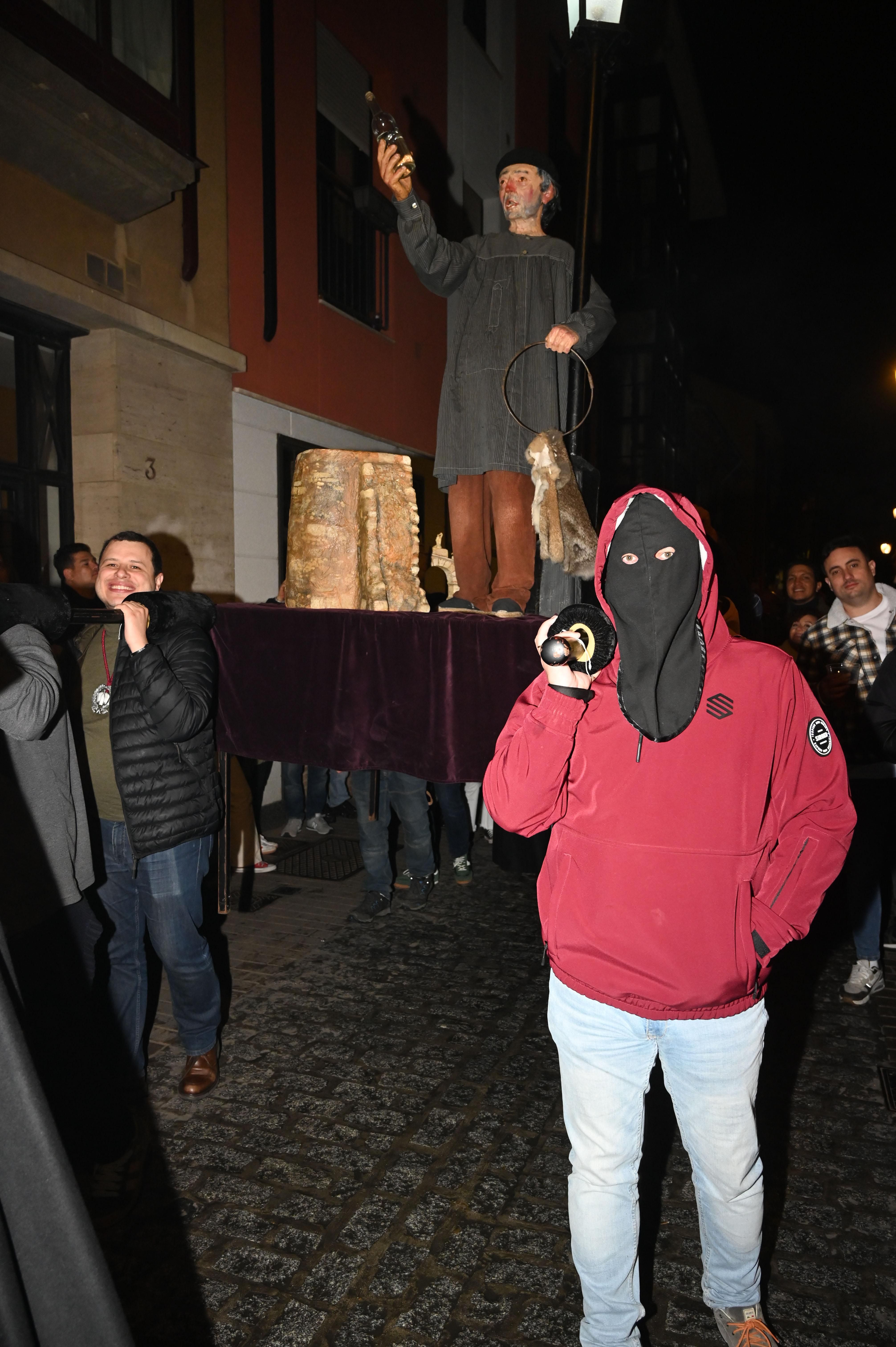 El Entierro de Genarín, el orujo de la pasión pagana de la Semana Santa de León