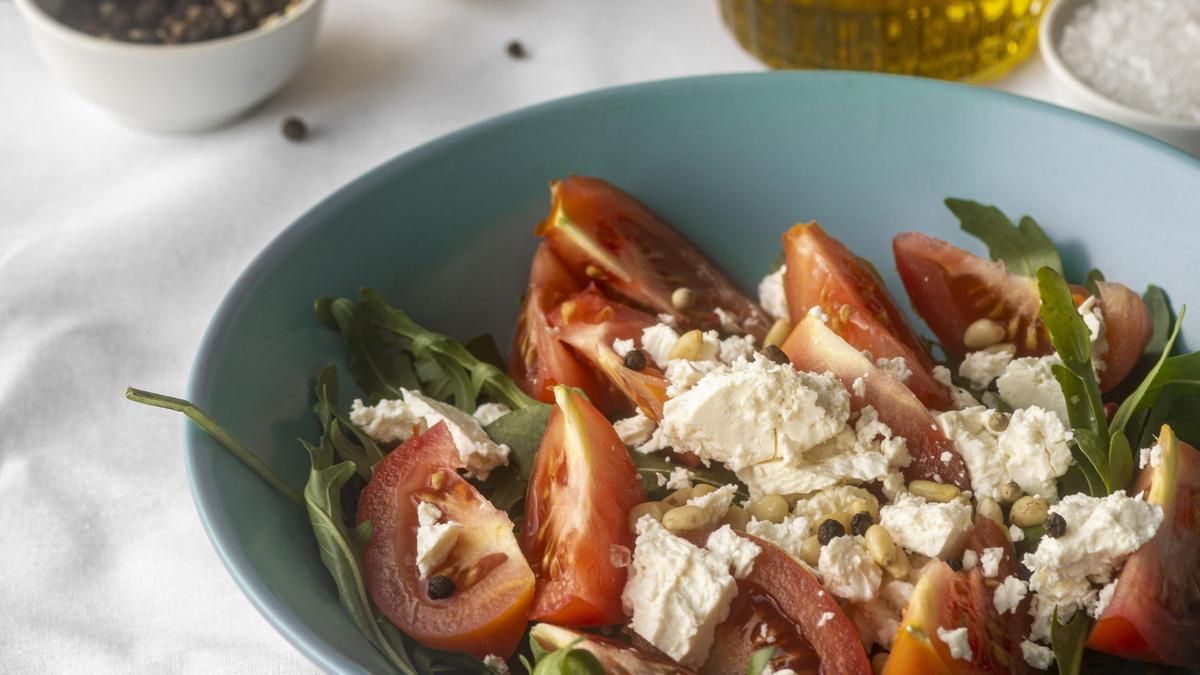Ensalada refrescante de higos y queso